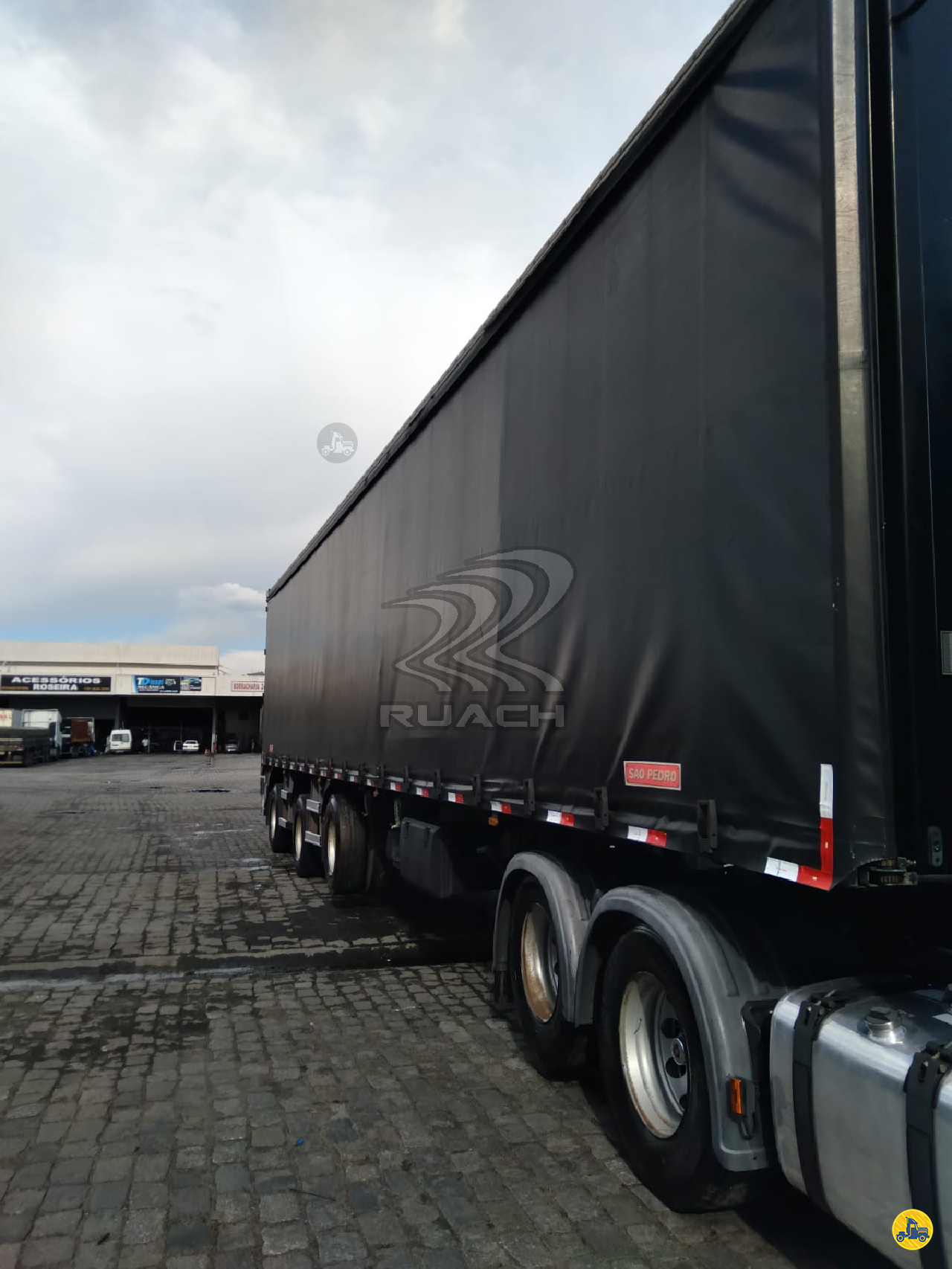CARRETA SEMI-REBOQUE BAU SIDER Reta Ruach Transportes CERQUILHO SÃO PAULO SP